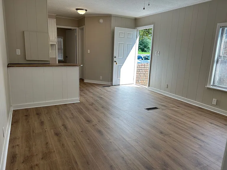 1403 Donahue Ferry Rd — Photo 7