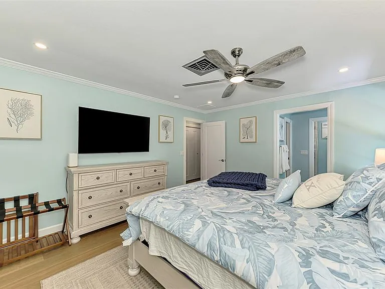 307 Avenida De Paradisio — Photo 28