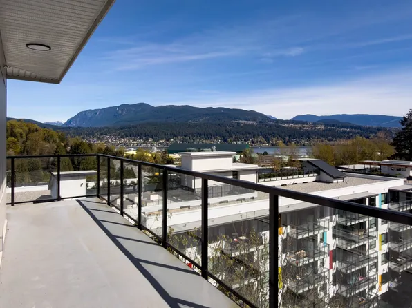 2002 Saint George St #406, Pt Moody, BC V3H 0N4