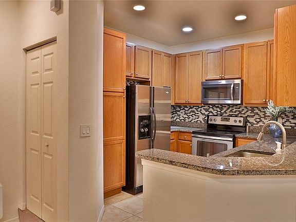 4th image of 2604 Grand Central Pkwy APT 5