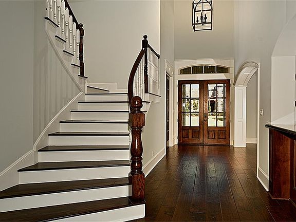 4th image of 118 Stonehedge Pl