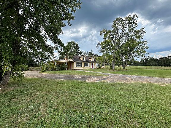 3rd image of 1692 Highway 178 W