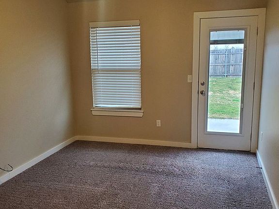 3rd image of 5210 Oakwood Villas Ct
