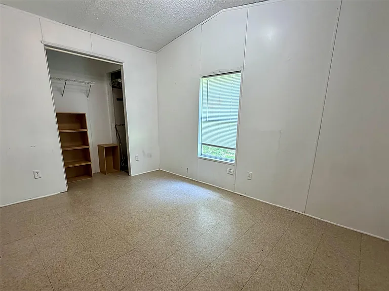 27614 Southland Dr — Photo 7