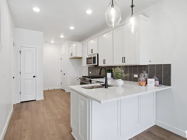 11333 S Lake Run Rd, South Jordan, UT 84009