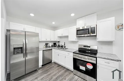 8631 Peachtree St Photo 1
