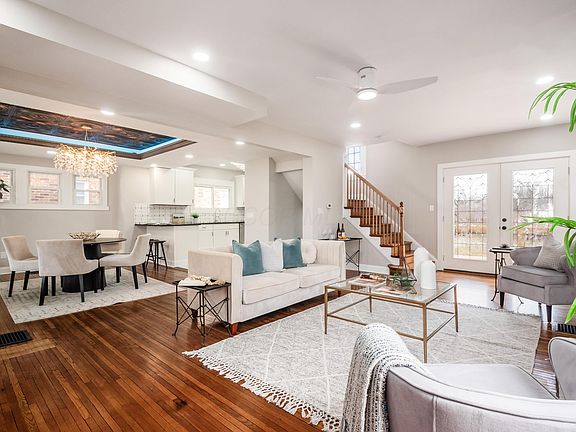 4th image of 214 Parkwood Ave