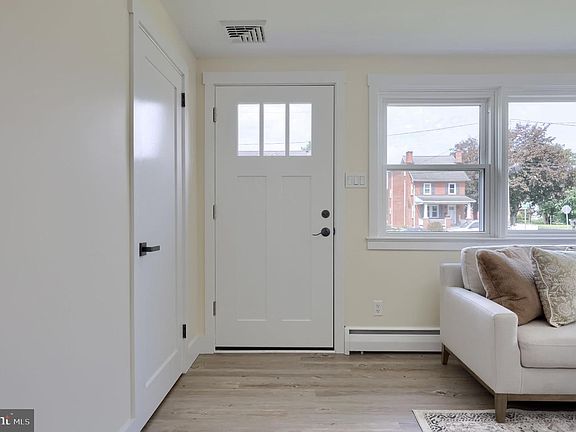 3rd image of 1338 Manor St