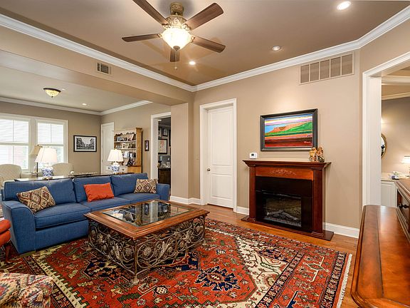 3rd image of 5204 Lexington Club Cv APT 301