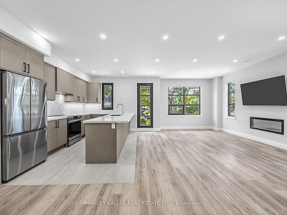 2nd image of 102 Shaver Ave N #2