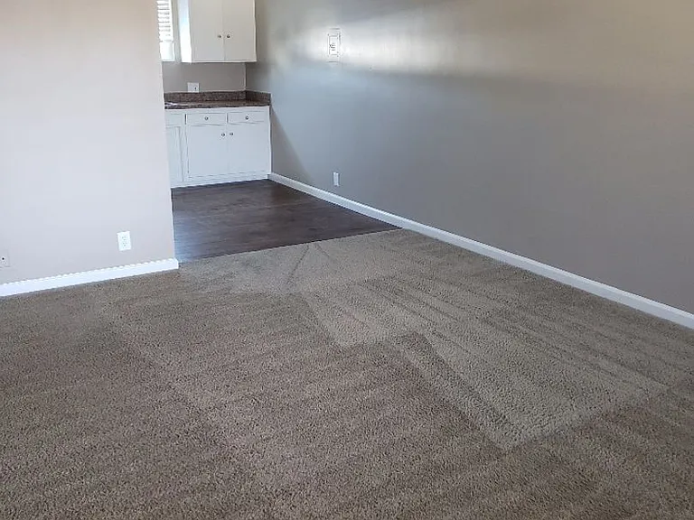 10114 Scott Ave — Photo 5