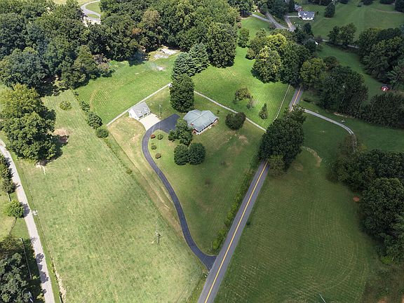 4th image of 23693 Walden Rd