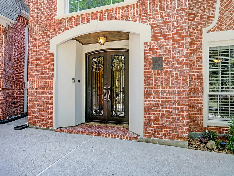 14 Twilight Glen Ct — Photo 2