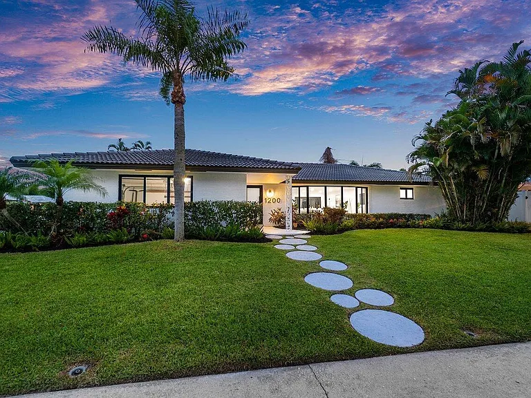 1200 SW 8th St — Photo 34