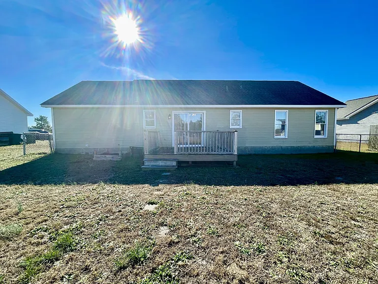 184 Brandywood Ct — Photo 18