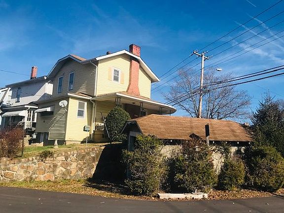 3rd image of 1444 S Carpenter Dr