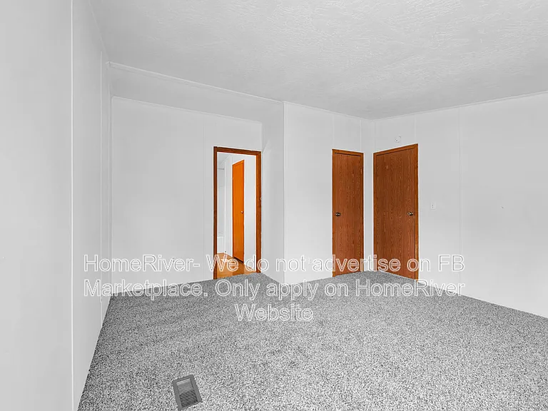 2920 S Windsor Rd — Photo 8