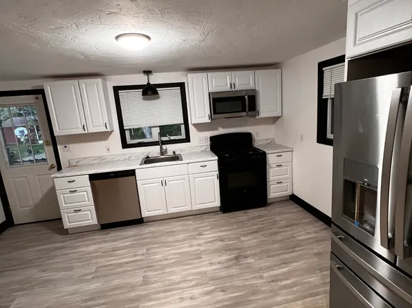 46 Grove St #1A, East Weymouth, MA 02189
