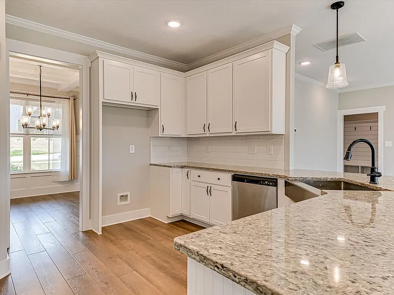 419 Barrow Ln — Photo 14