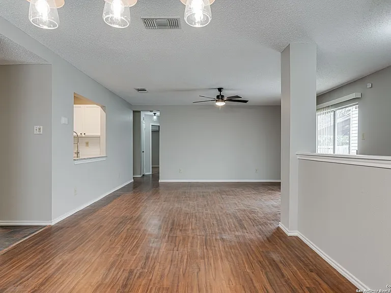 16522 Alwick Ln — Photo 5