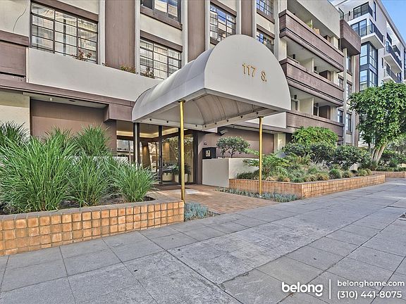3rd image of 117 S Doheny Dr #309A