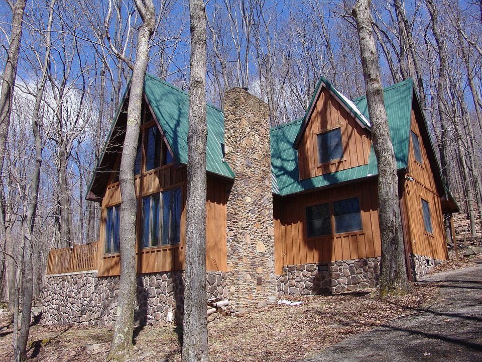 1st image of 488 Clover Dr