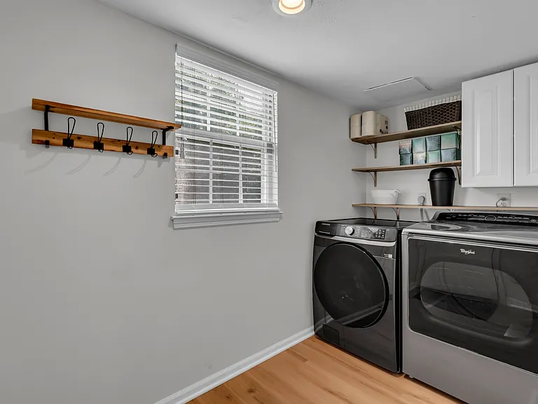 1402 Bermuda Dunes Ct — Photo 23