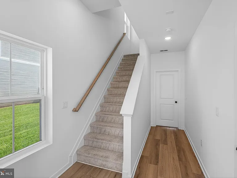 73 Basswood St — Photo 5