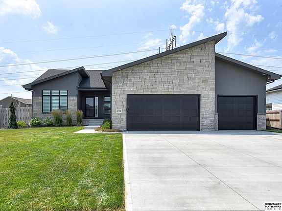 2nd image of 2908 N 185th Ave