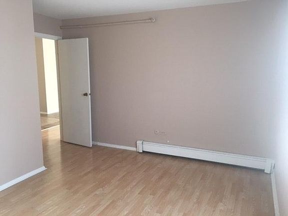 5th image of 8546 W 103rd Ter APT 304