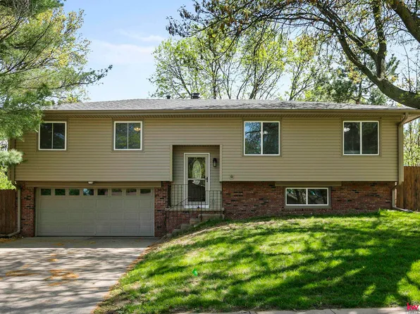 2411 Jameson S, Lincoln, NE 68512
