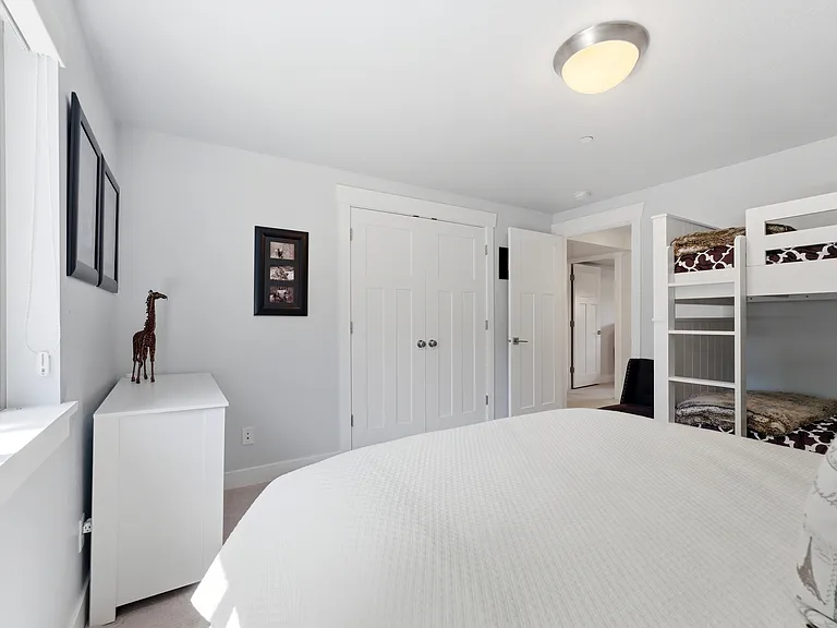 1551 W Alpine Ave — Photo 5