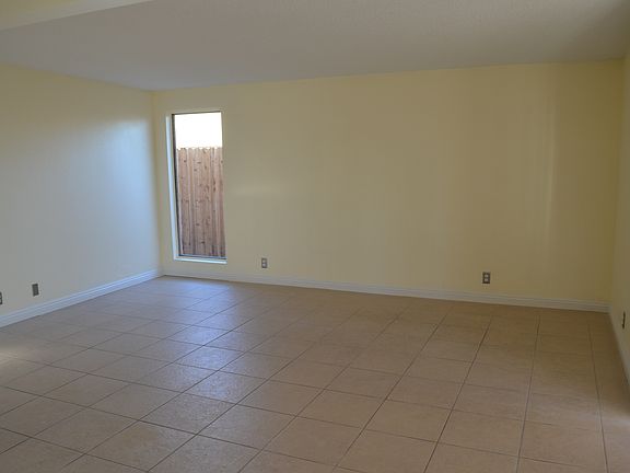 3rd image of 4925 E Harmon Ave