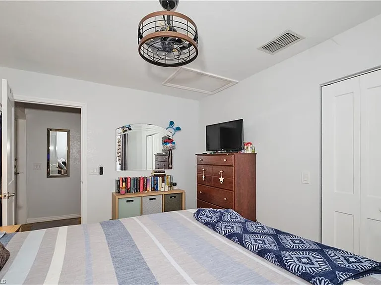 16820 Banyon Ct — Photo 10