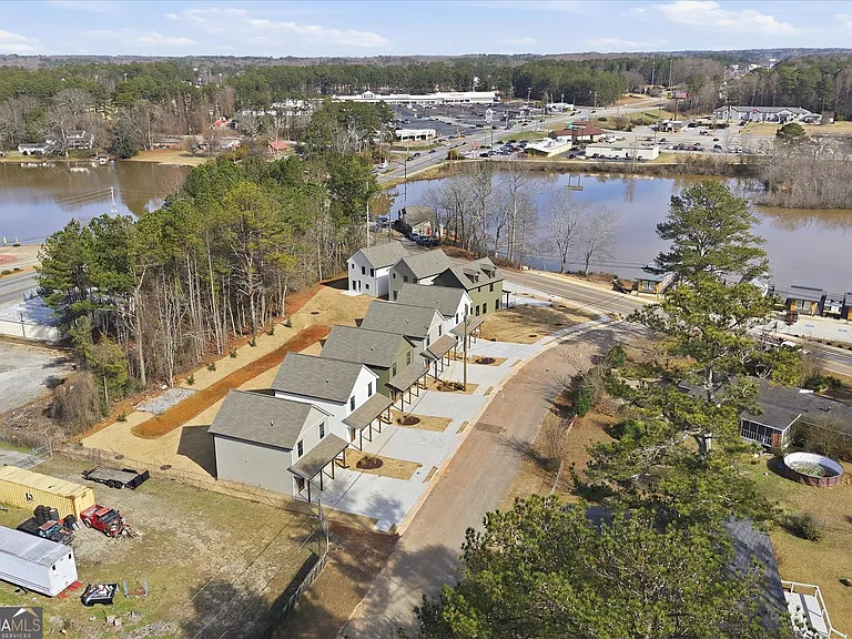105 Carroll Cir — Photo 16