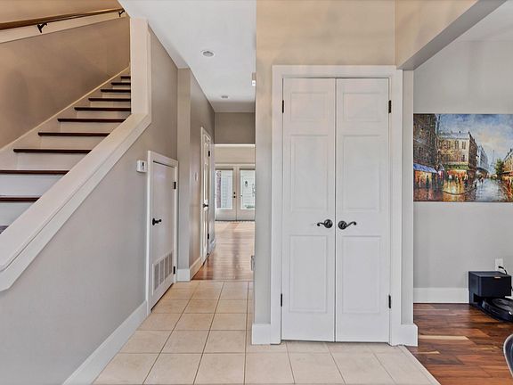 5th image of 1834 Hunters Creek Dr