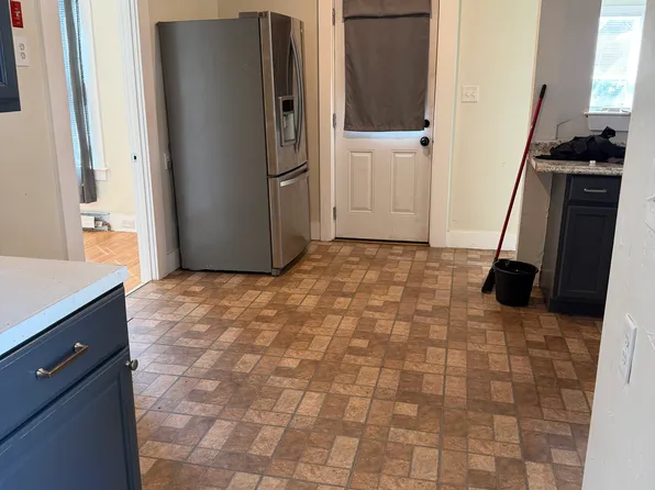 757 Washington St, Whitman, MA 02382