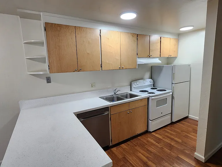 Park Villa Apartments — Photo 39