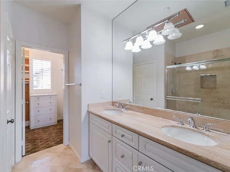 128 Coral Rose — Photo 26