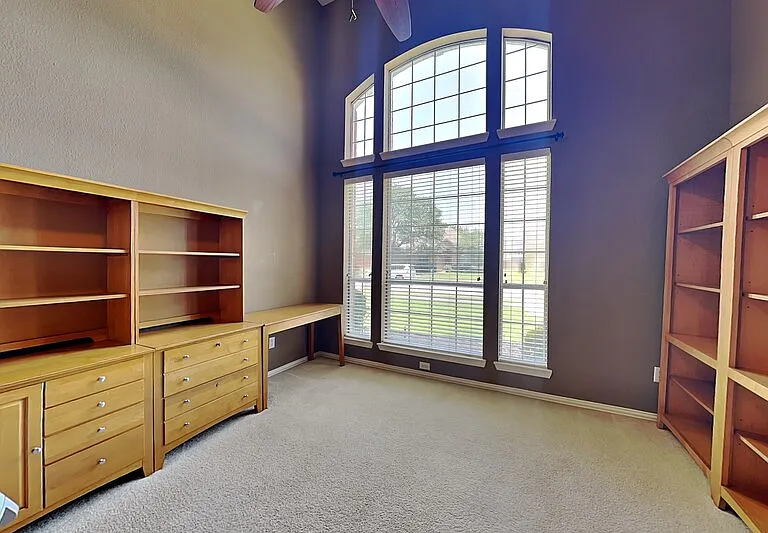 3910 Compton Dr — Photo 14