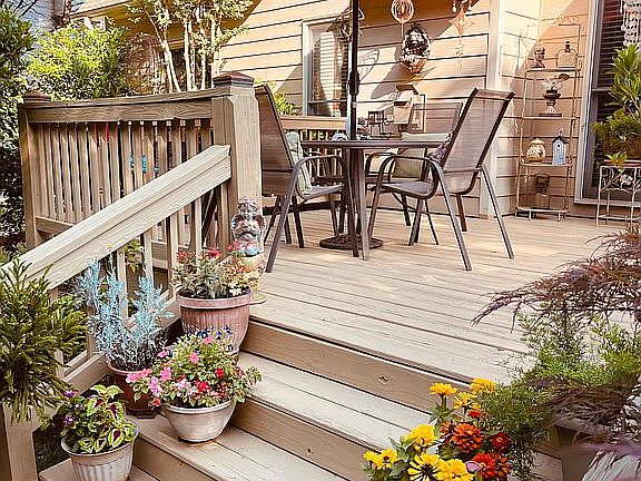 5th image of 4115 Hillcrest View Ct