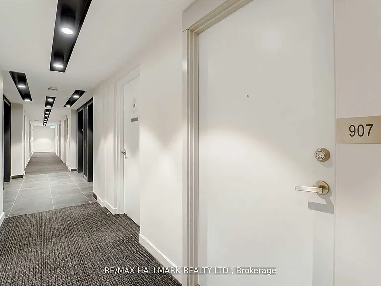 99 Broadway Ave #907 — Photo 4