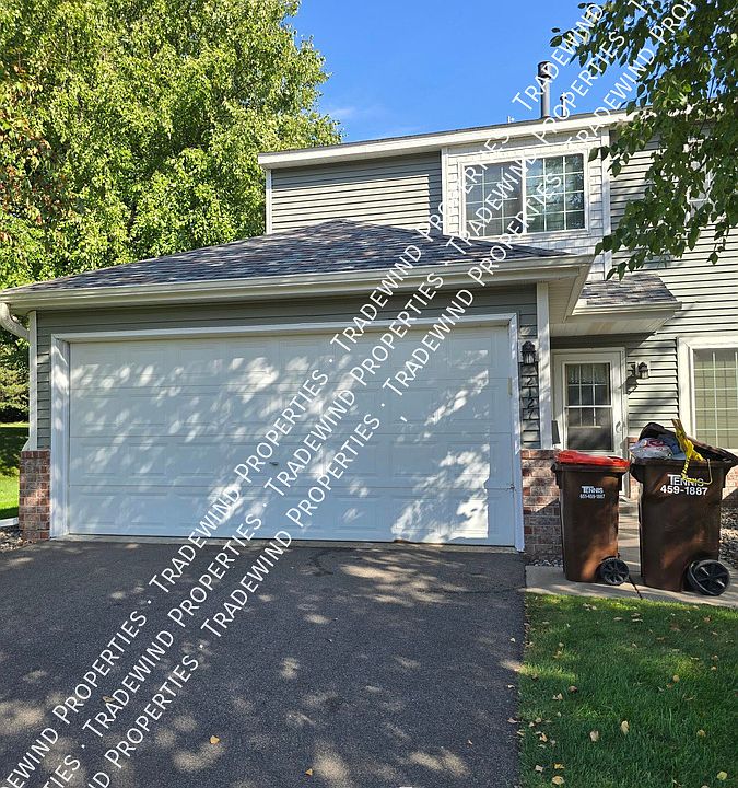 1st image of 2127 Grenadier Ave N