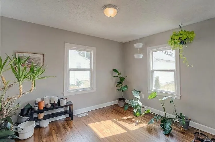 1141 Sparks Rd — Photo 12