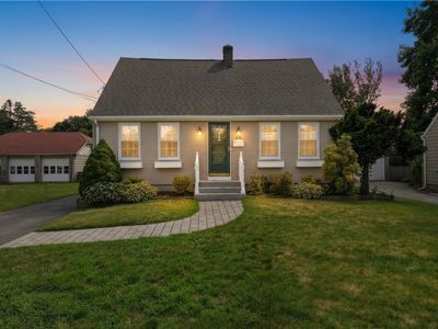 24 Rosegarden St, Warwick, RI, 02888