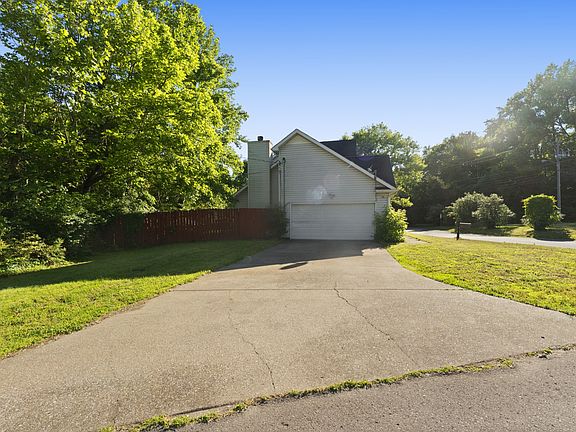 3rd image of 4900 Oak Barrel Dr