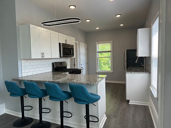 3rd image of 573 S Wilbur Ave #2