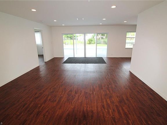 Great Room toward sliders to lanai - unfurnished