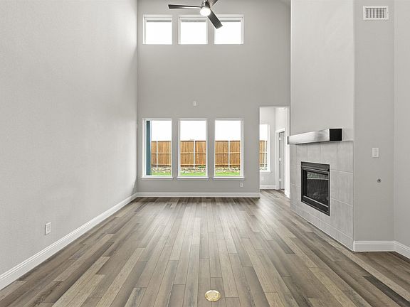 Fairmont floor plan by Pacesetter Homes featuring a first-floor primary suite, open-concept kitchen