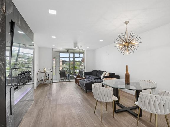 4th image of 2741 N Pine Island Rd APT 111
